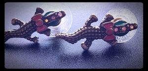 Betsy Johnson alagator stud earrings